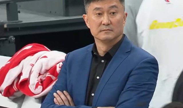 世界杯官方客户端下载-输上海40分！杜锋有4个败笔，是广东队输球的主要因素