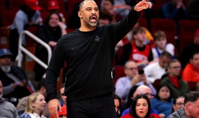 世界杯官方客户端下载-乌度卡：球员们今晚眼神空洞毫无斗志；申京一定能找回手感