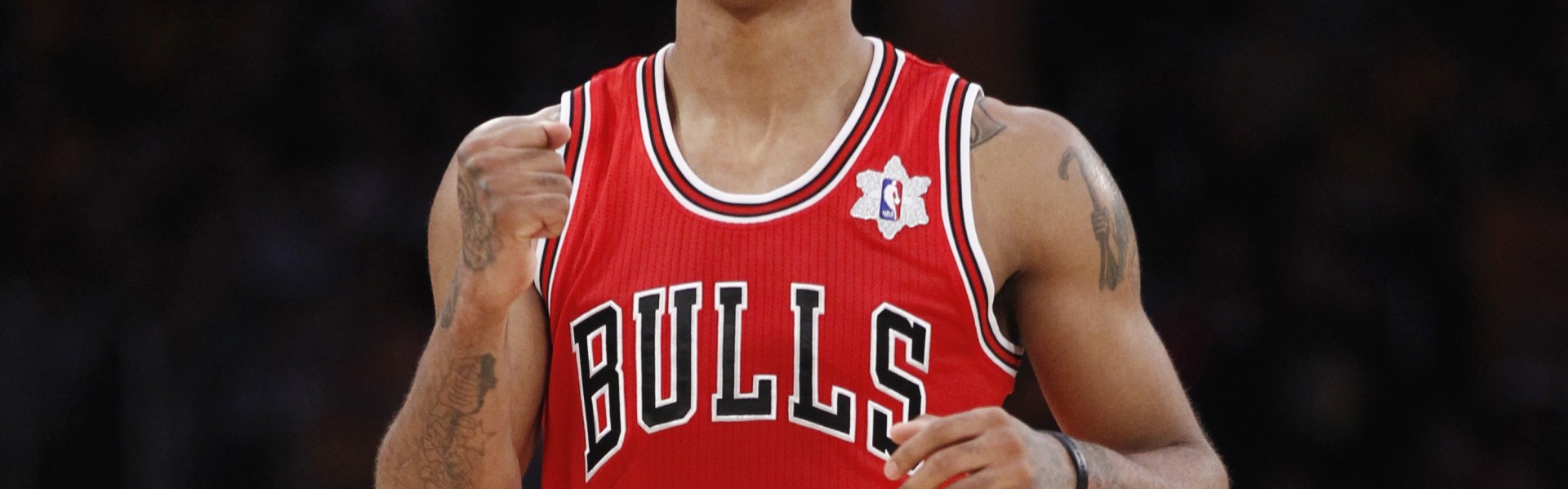 世界杯官方客户端下载-I love you Rose！公牛传奇1号球衣退役 遗憾未见过他的真正巅峰